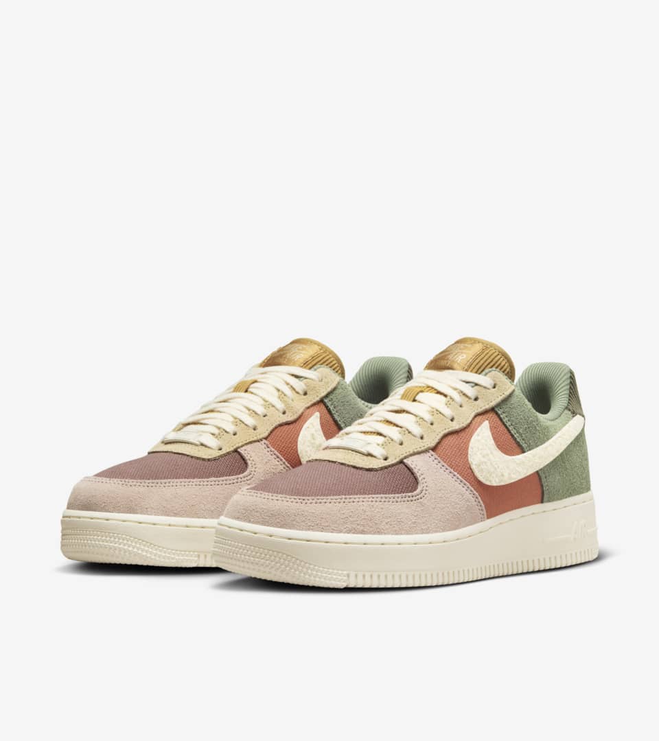 Date de sortie de la Air Force 1 07 Low Oil Green pour femme